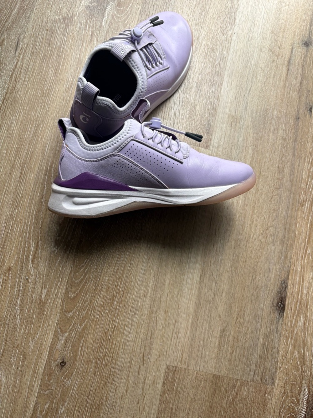 Women’s Lilac Athletic Sneakers with Toggle Lacing